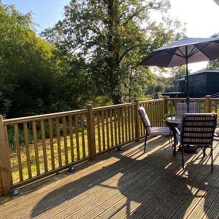 Chalet 64, Lakeside, Glan Gwna Holiday Park Карнарвон Экстерьер фото