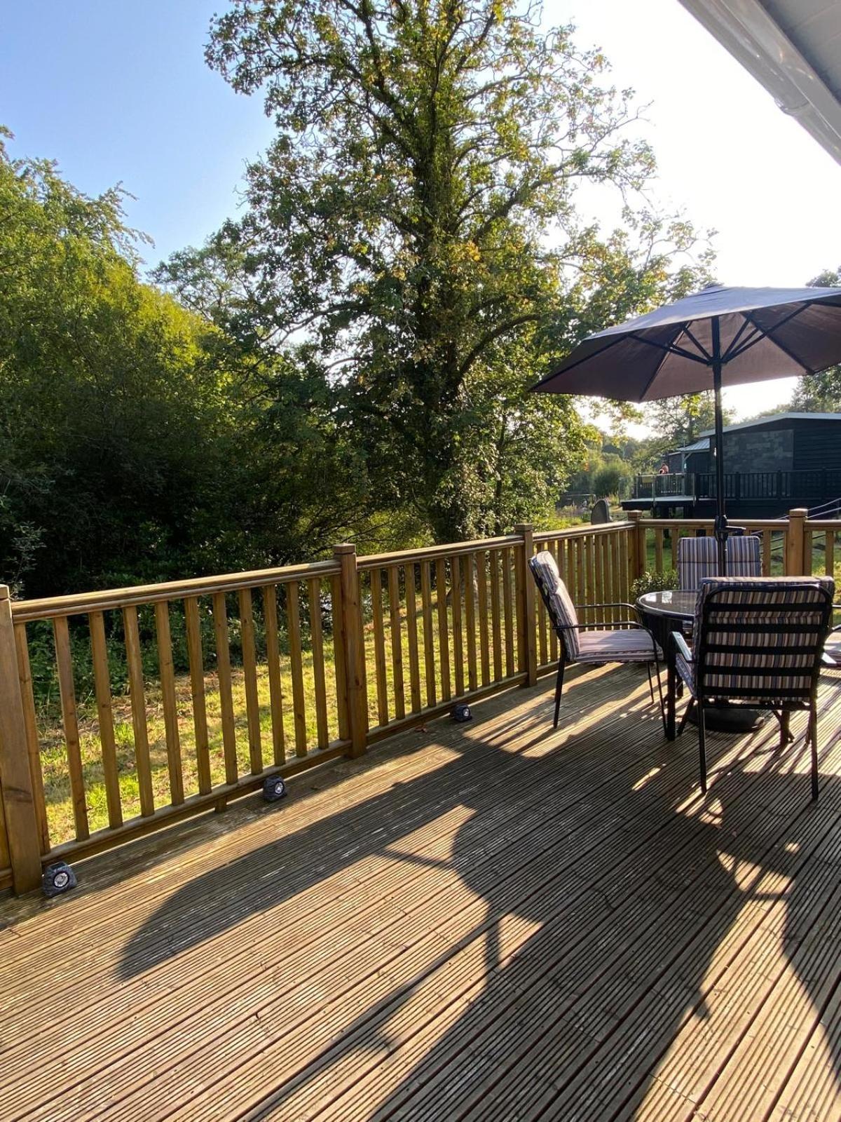 Chalet 64, Lakeside, Glan Gwna Holiday Park Карнарвон Экстерьер фото